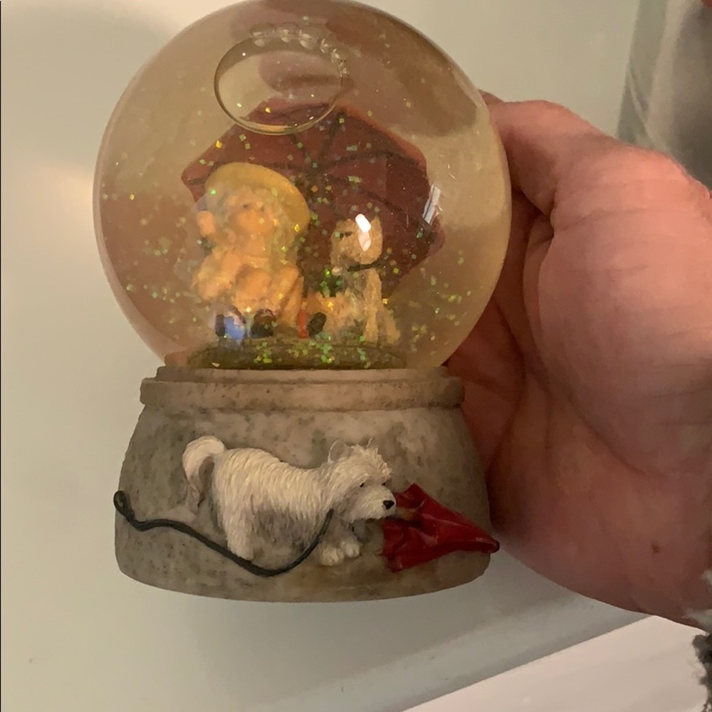 Snow globe - Picture 2 of 4